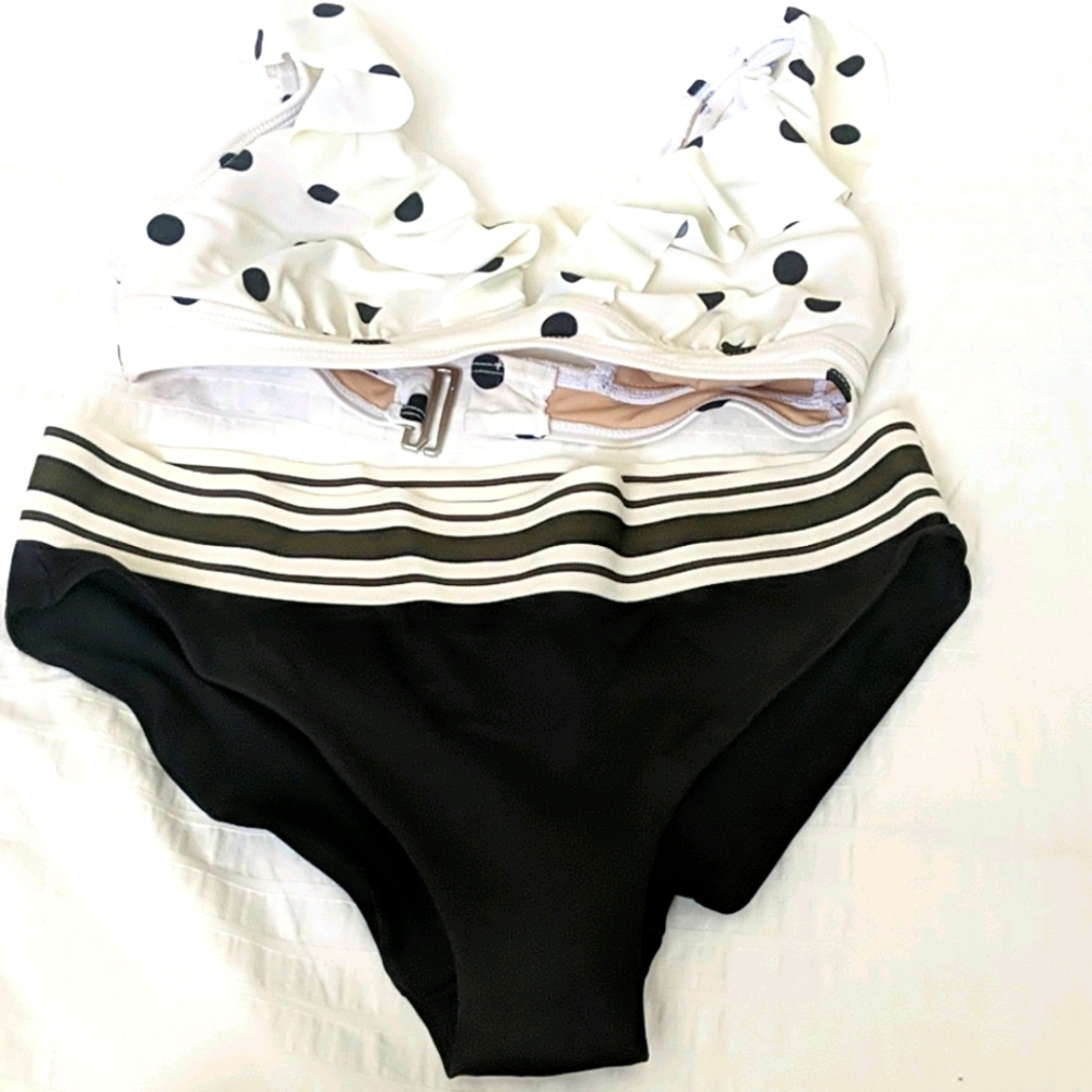 Mismatched cute bikini